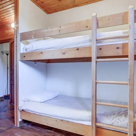 Apartamento Spacious 4 Bedroom In Romand